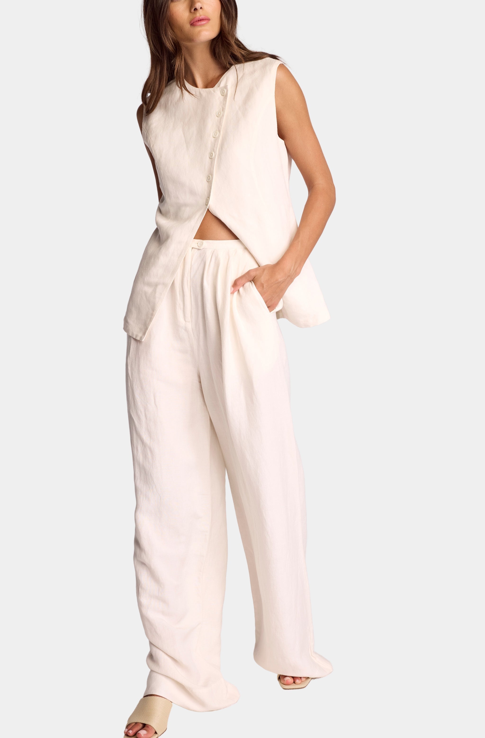 Isolde Vest