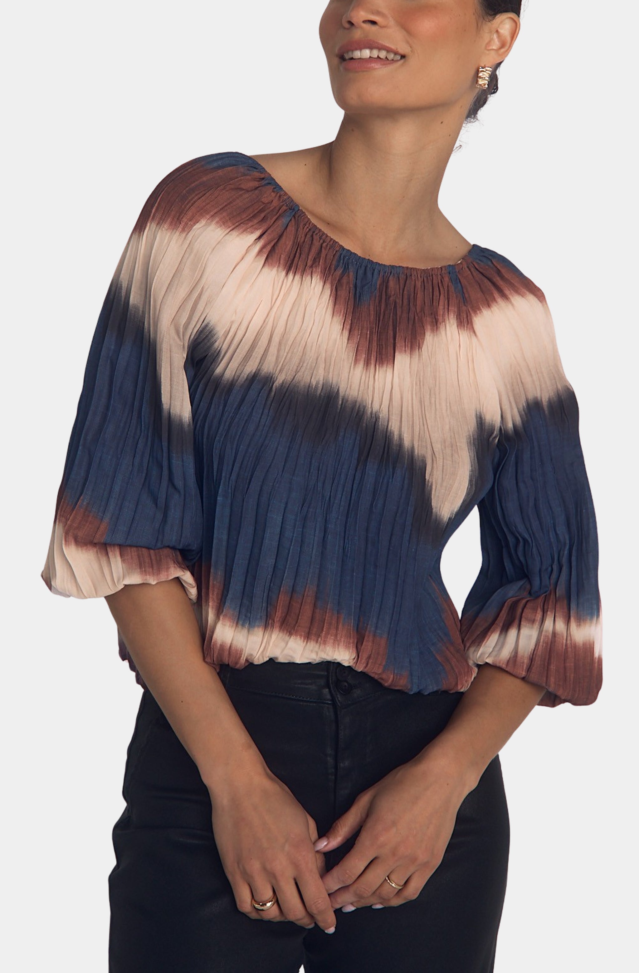 Pleated 3/4 Bubble Sleeve Blouse