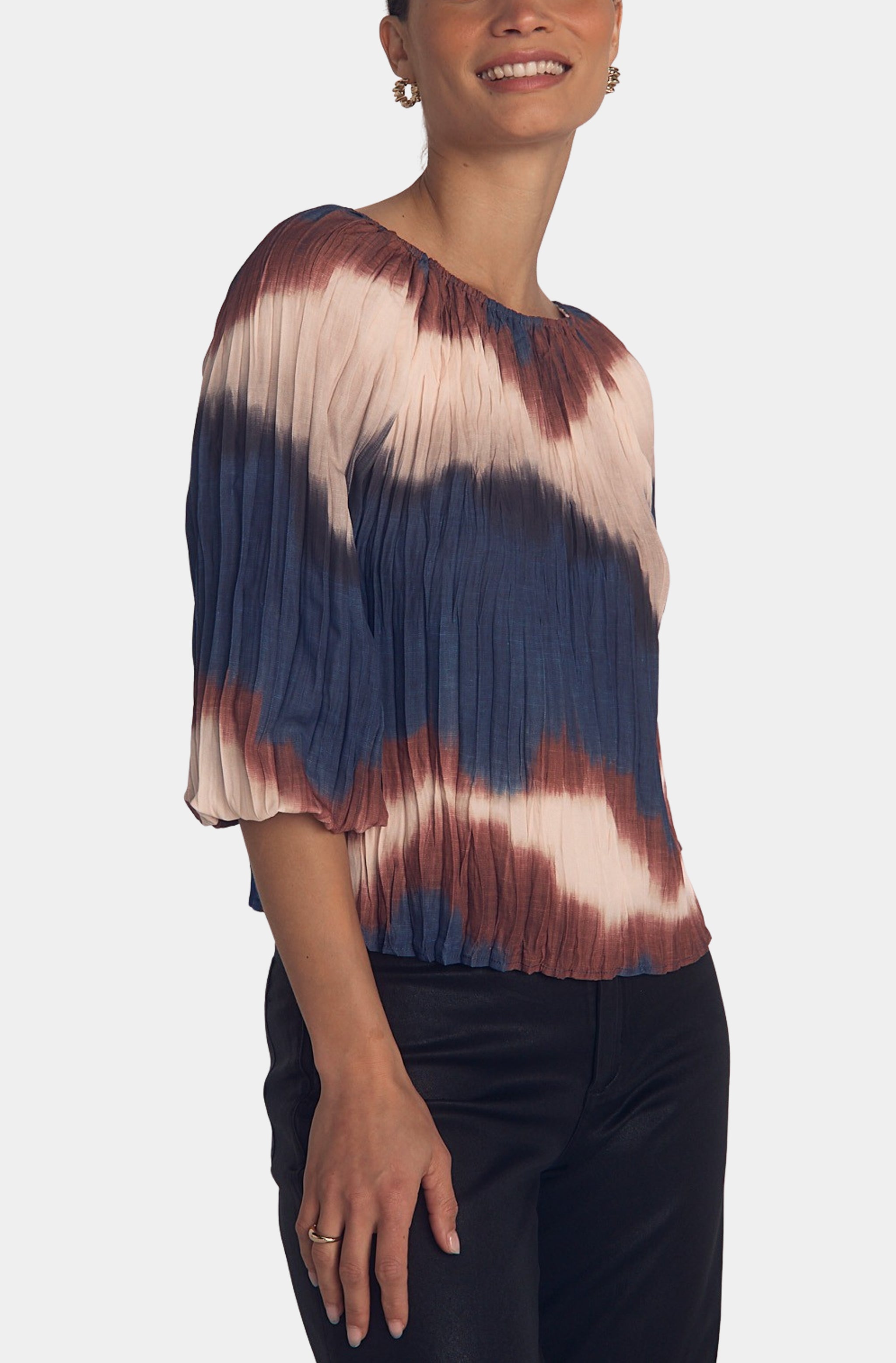 Pleated 3/4 Bubble Sleeve Blouse