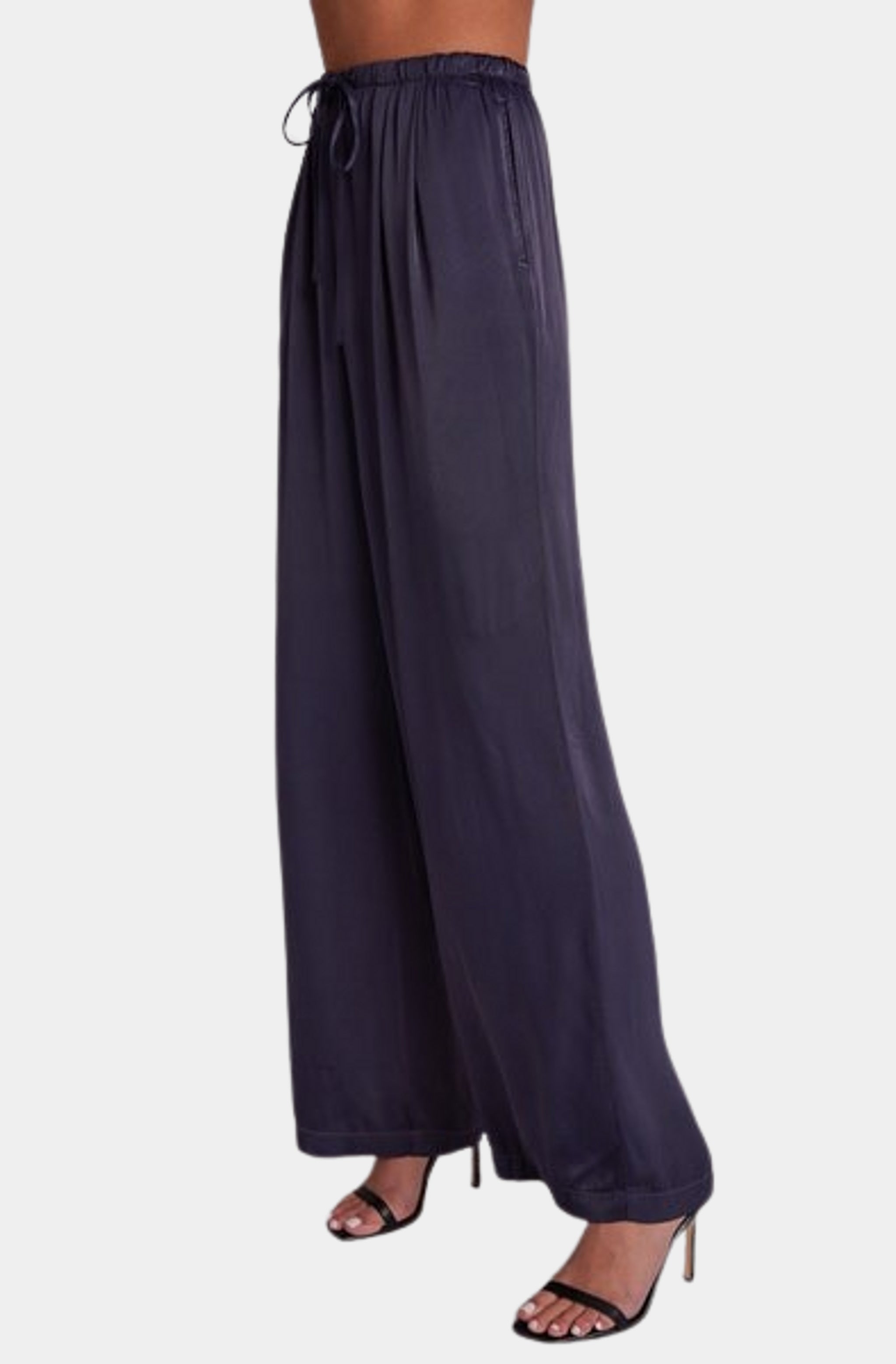 Easy Pleated Wide Leg Pant