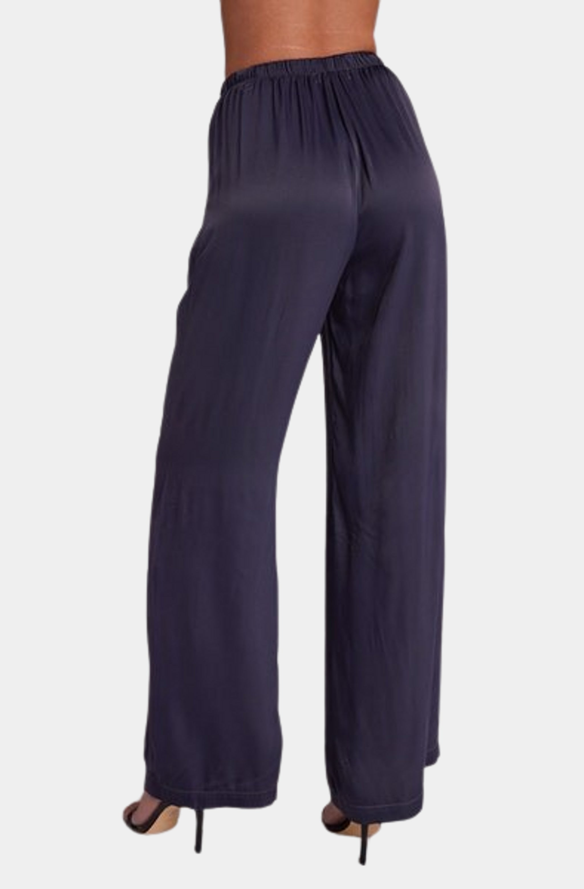 Easy Pleated Wide Leg Pant