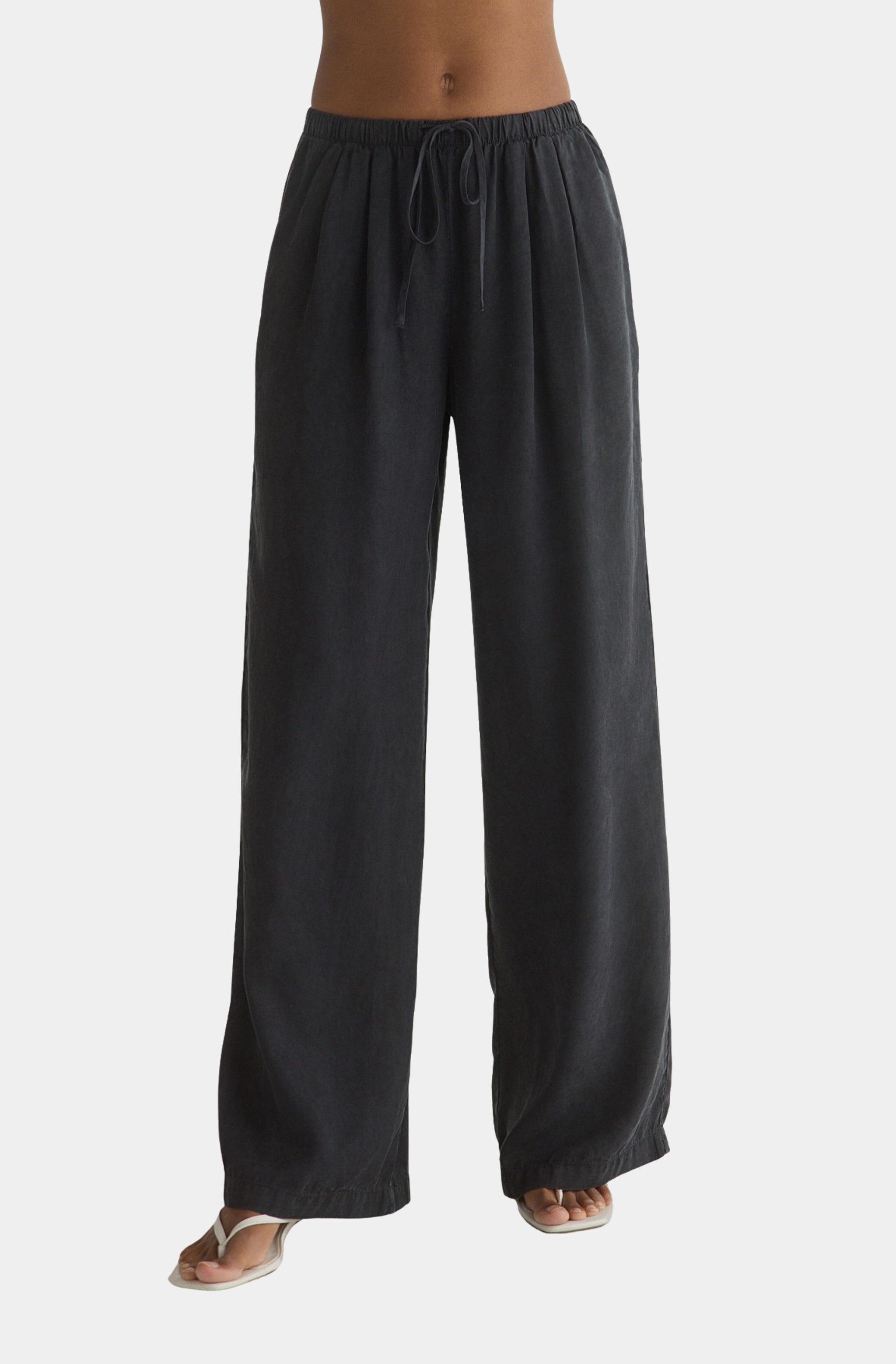 Wide Leg Pleated Pant