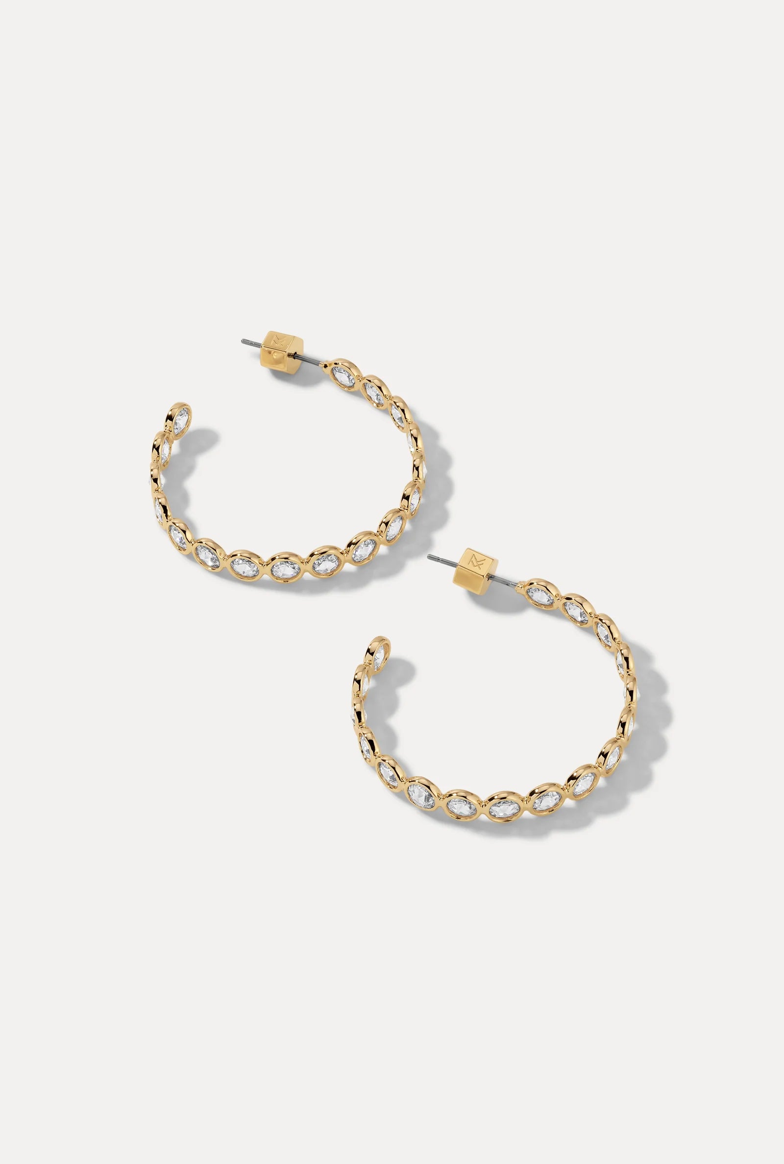 Lynda Hoops