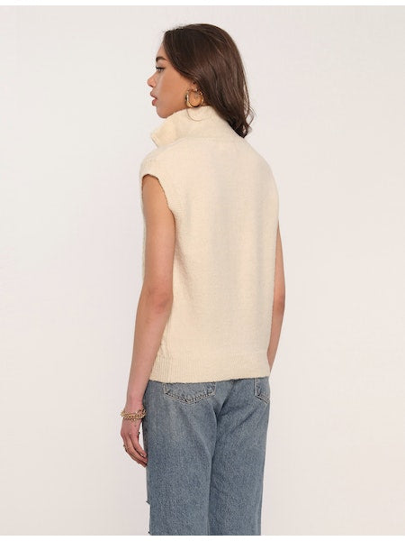 Kylia Vest