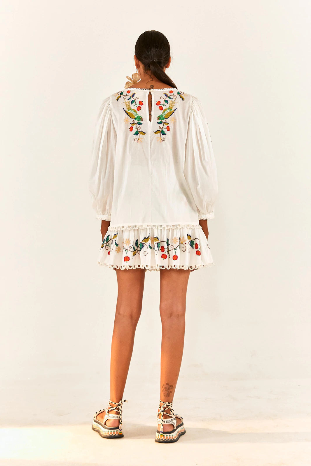 Pitanga Embroidery Blouse