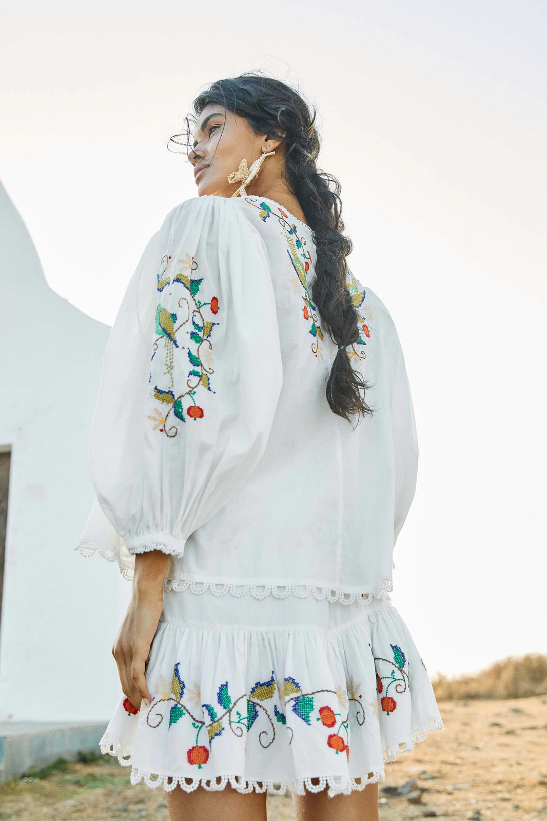 Pitanga Embroidery Blouse