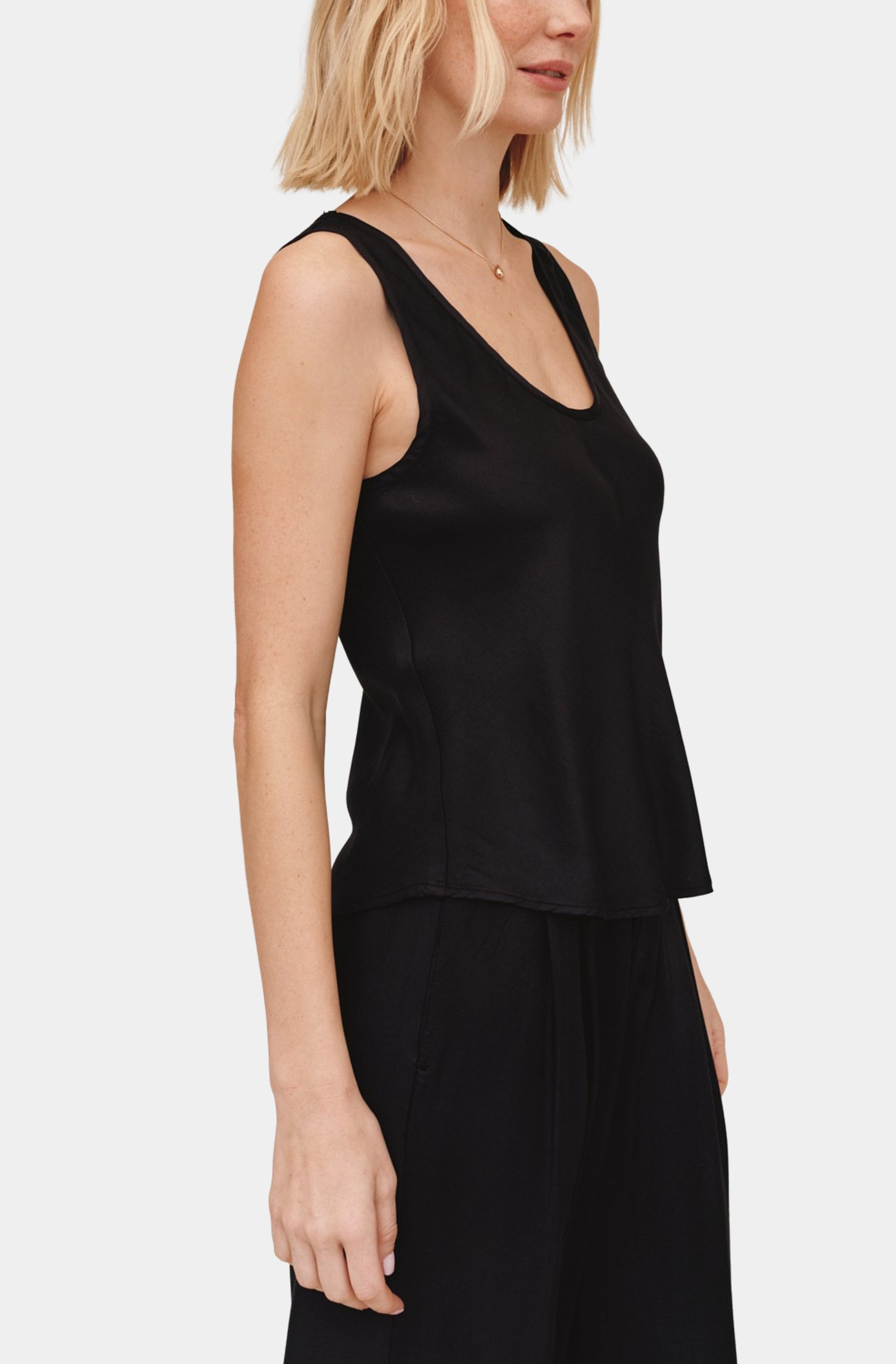 Scoop Neck Tank